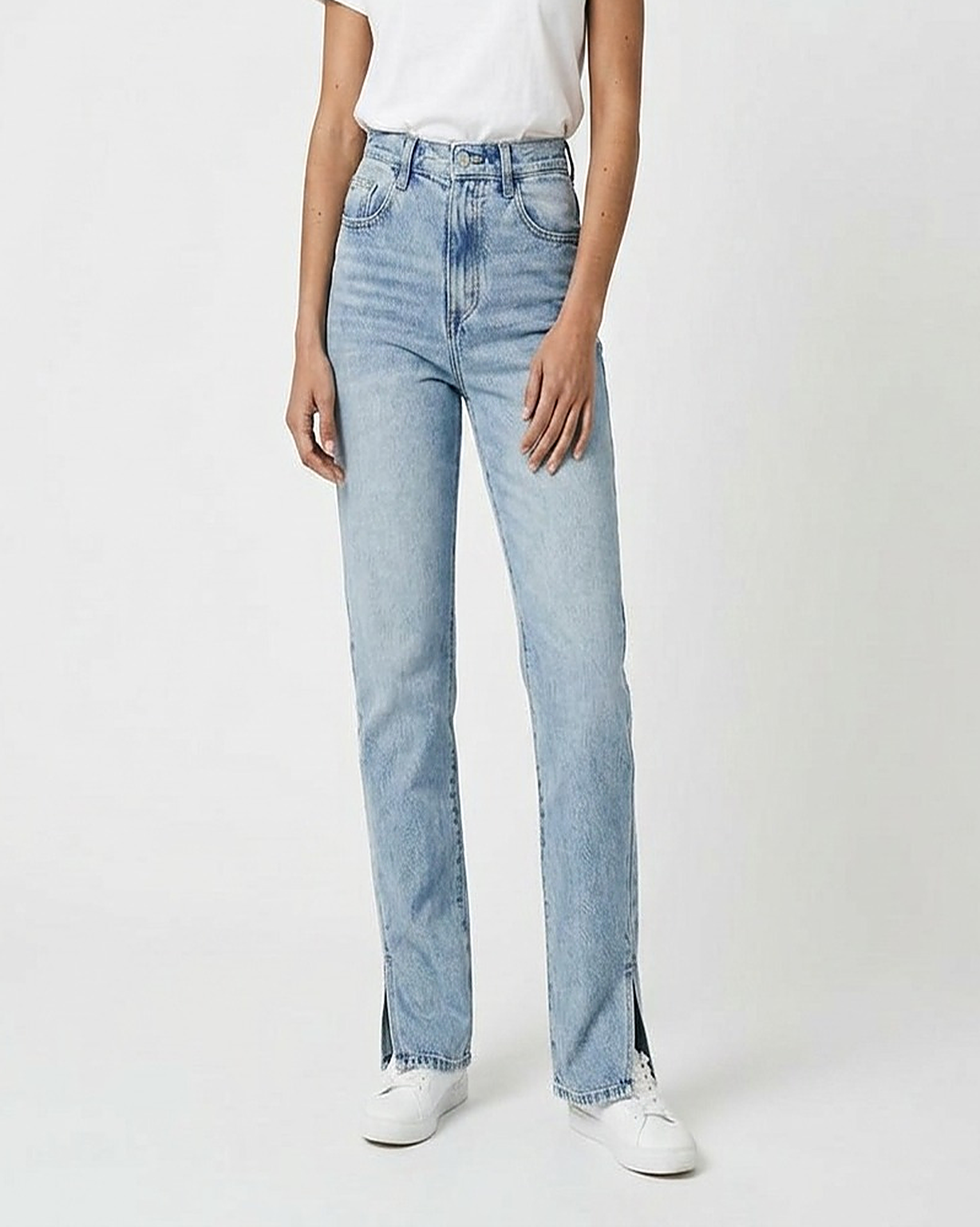 Tael Jeans - Straight-Leg High-Waist Zip Denim in Light Blue - studio 2