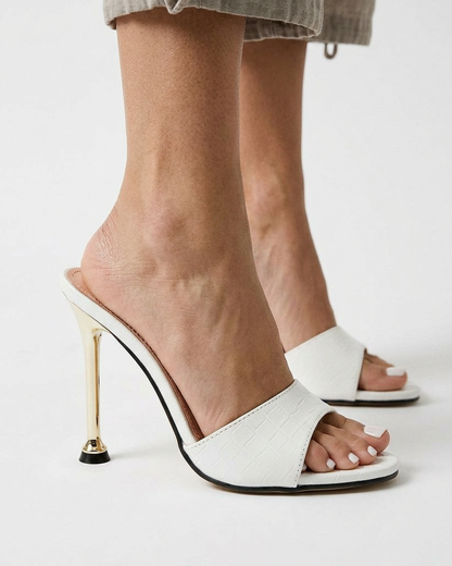 Cove Shoes - Pointed-Toe in White - studio 2