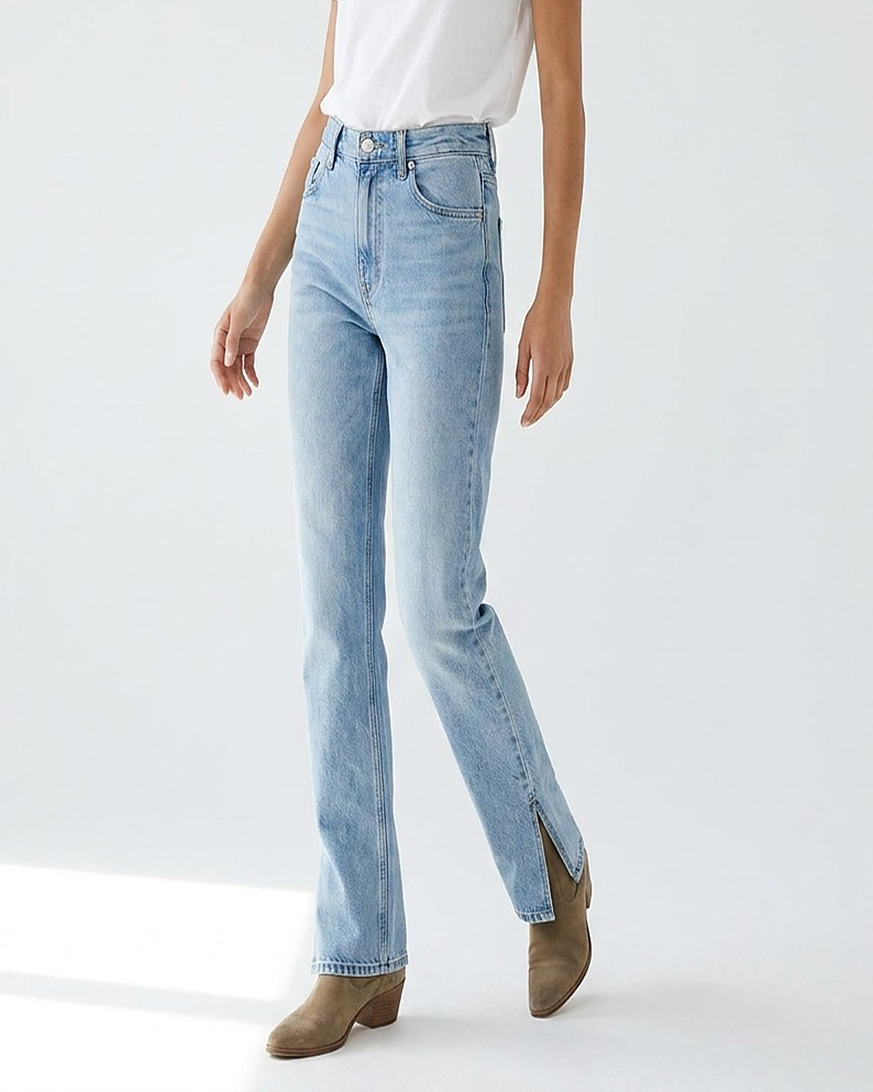 Tael Jeans - Straight-Leg High-Waist Zip Denim in Light Blue - studio 2